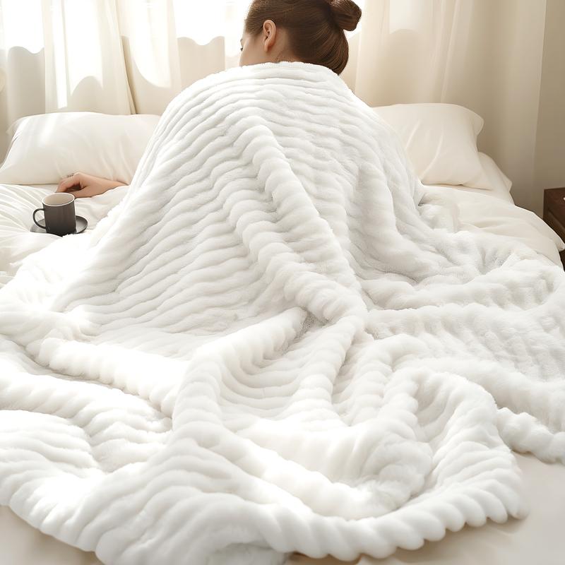 ✨Discover the Ultimate Striped Flannel Fleece Blanket – Your Cozy Companion for Every Season! 🌈🧣