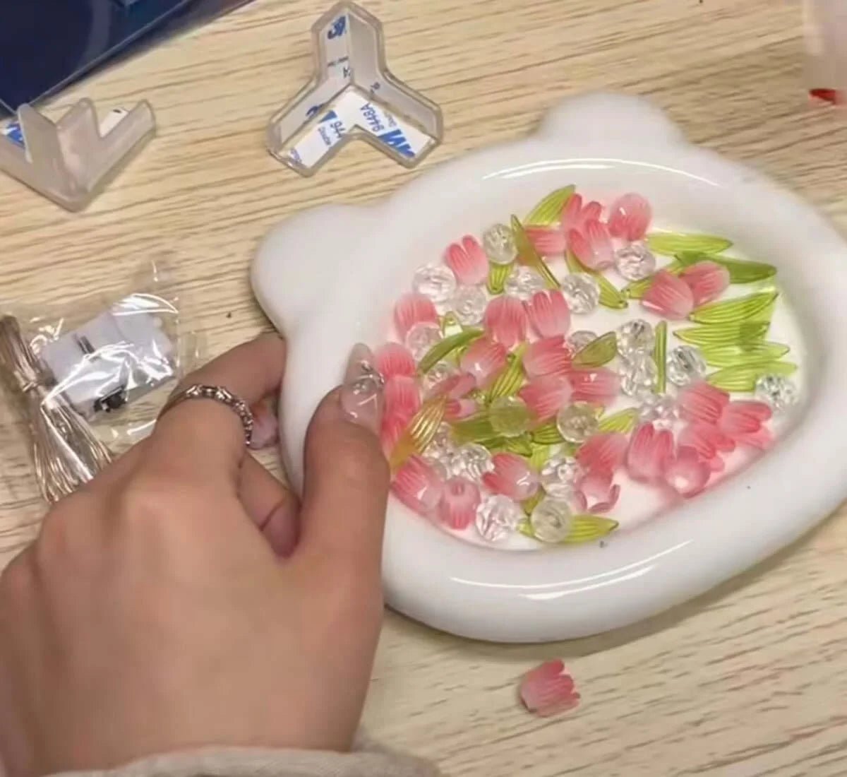 Craft Your Own Floral Glow-DIY Flower Lamp Kit(Tutorial included)