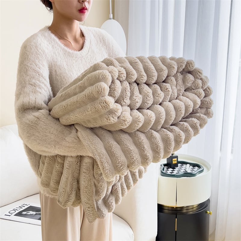 ✨Discover the Ultimate Striped Flannel Fleece Blanket – Your Cozy Companion for Every Season! 🌈🧣