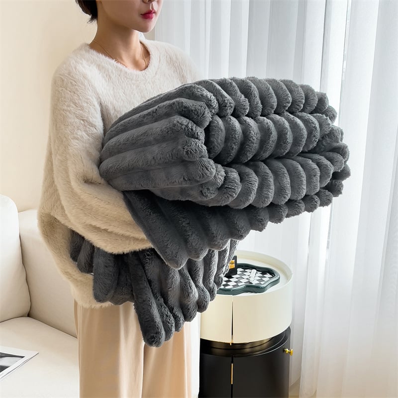 ✨Discover the Ultimate Striped Flannel Fleece Blanket – Your Cozy Companion for Every Season! 🌈🧣