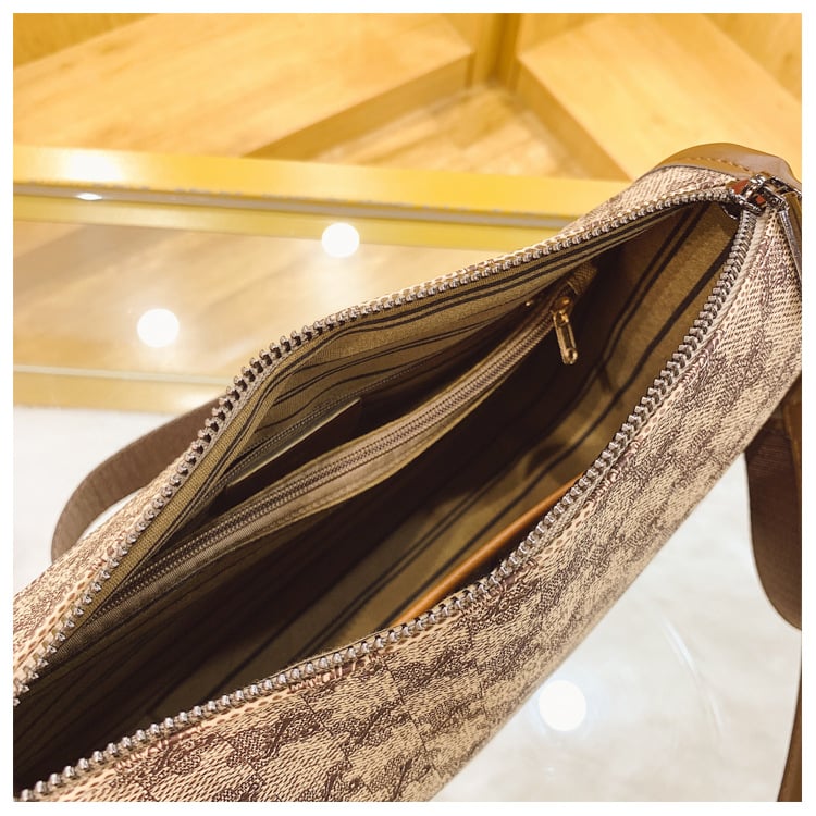 Fashionable and trendy crossbody bag - BUY 2 FREE SHIPPING