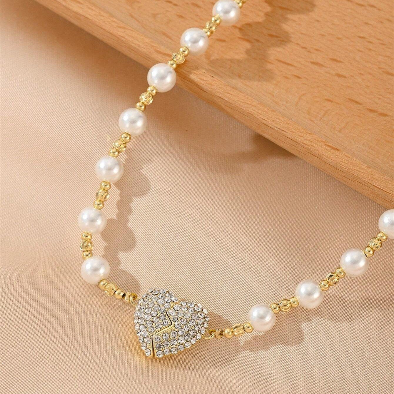 💖 The perfect gift for love and elegance - Magnetic heart pearl necklace 💖