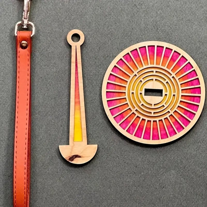 🔥Wooden Portable Yarn Holder - The Perfect Tool for Crochet Enthusiasts