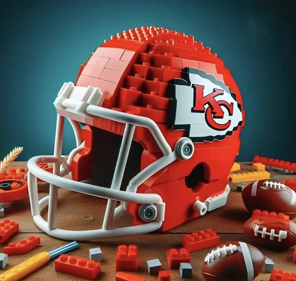 🏈 Building Block Football Helmet – 300+ Piece Collectible Construction Set