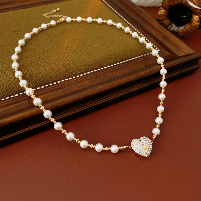 💖 The perfect gift for love and elegance - Magnetic heart pearl necklace 💖