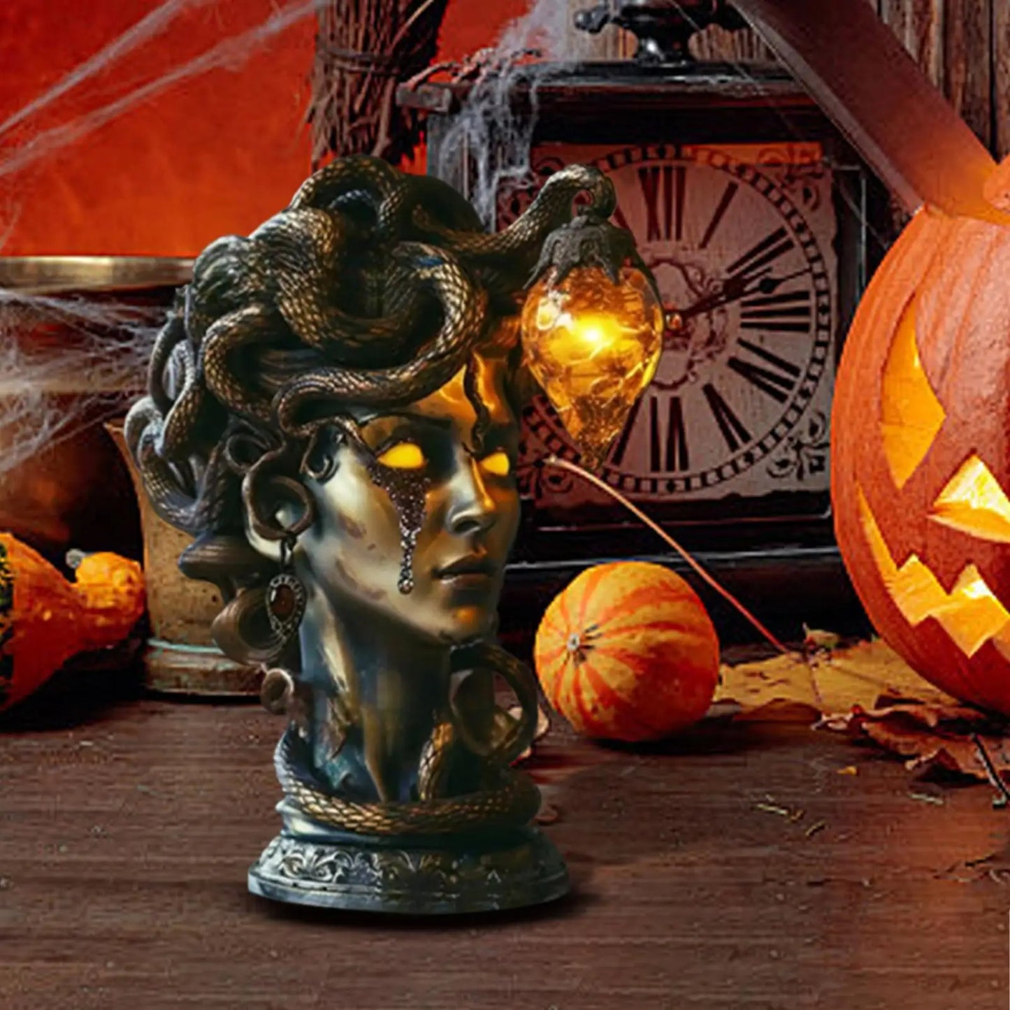 Gothic Gorgon Resin Decorative Table Lamp