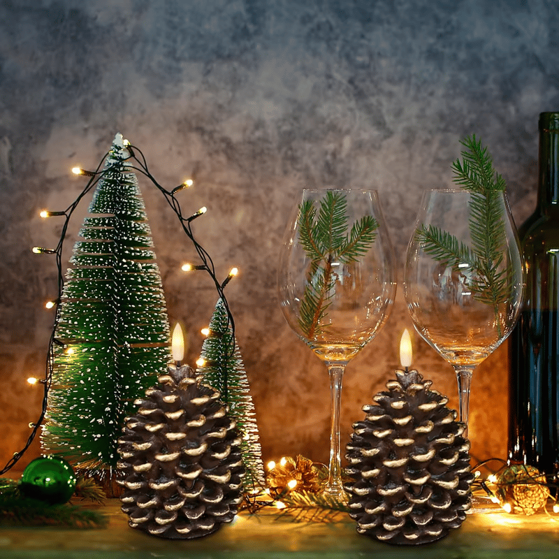 ✨Christmas 3D Pine Cone Candles-Flameless Pine Cone Candles & Real Aromatherapy Candles